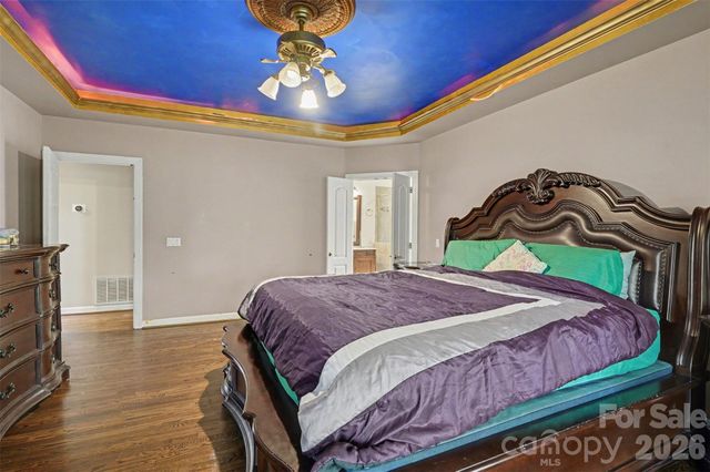 4615 Crownvista Drive, Charlotte, NC 28269