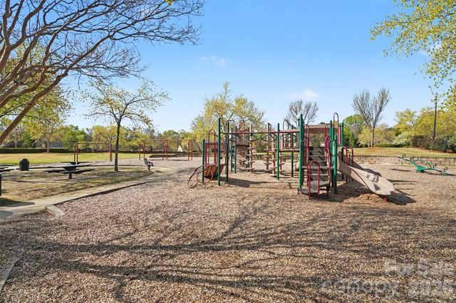 4615 Crownvista Drive, Charlotte, NC 28269