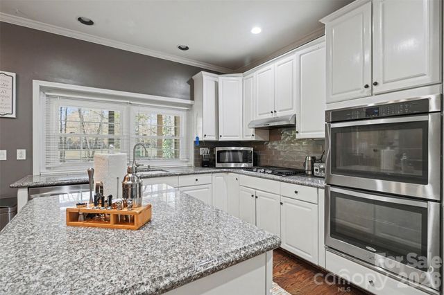 4615 Crownvista Drive, Charlotte, NC 28269