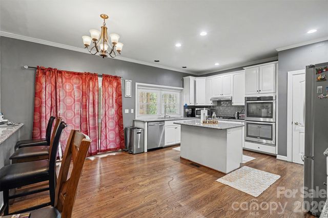 4615 Crownvista Drive, Charlotte, NC 28269