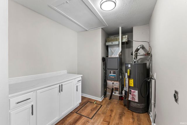 411 W Paulding Road, Fort Wayne, IN 46807