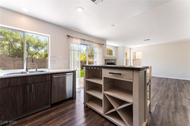 10436 Beachwalk Place, Las Vegas, NV 89144