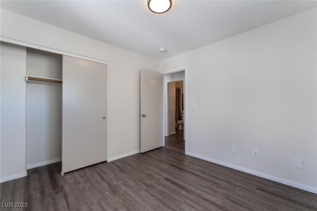 10436 Beachwalk Place, Las Vegas, NV 89144