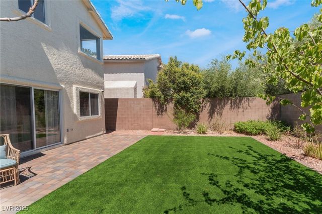 10436 Beachwalk Place, Las Vegas, NV 89144