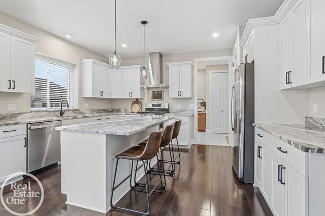 24487 Brookshire Drive, Macomb, MI 48042