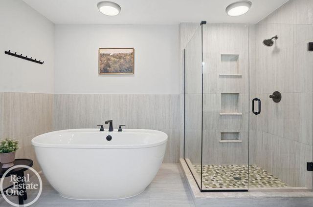 24487 Brookshire Drive, Macomb, MI 48042