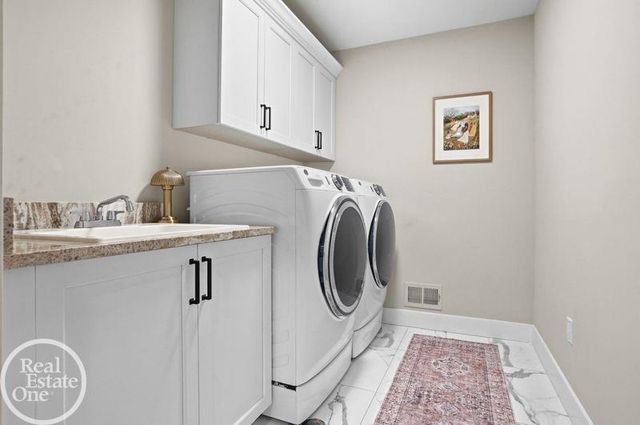 24487 Brookshire Drive, Macomb, MI 48042