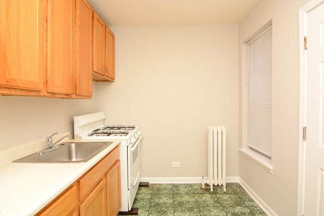 5736 N Winthrop Avenue 314, Chicago, IL 60660