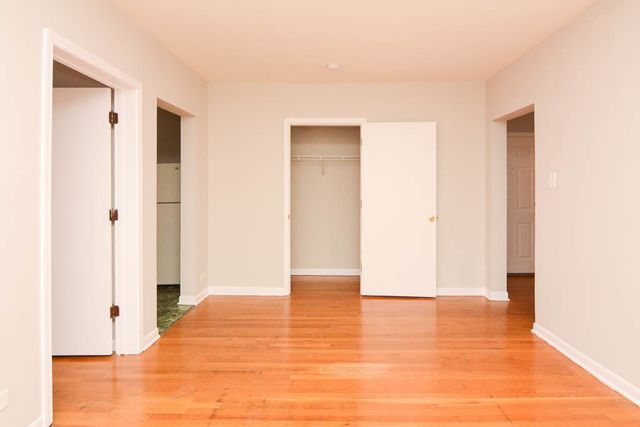 5736 N Winthrop Avenue 314, Chicago, IL 60660