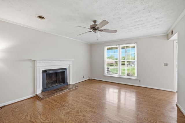 105 Benefield Dr, Smyrna, TN 37167