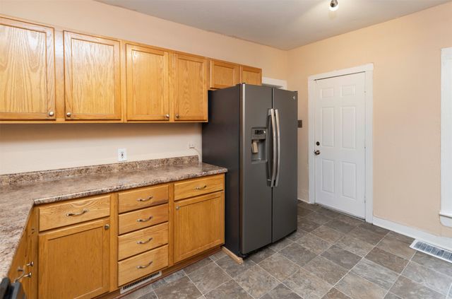 128 Hartford Avenue, Des Moines, IA 50315
