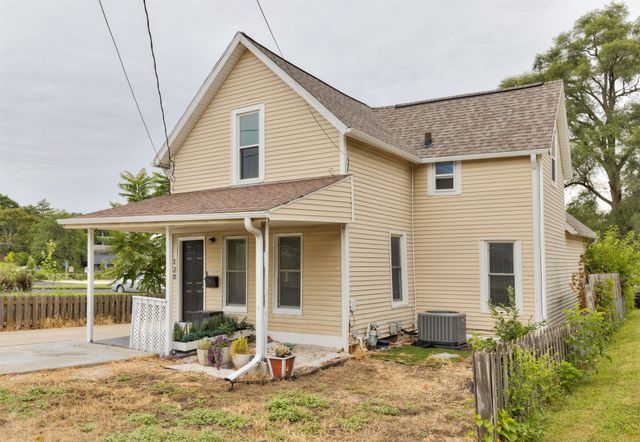 128 Hartford Avenue, Des Moines, IA 50315