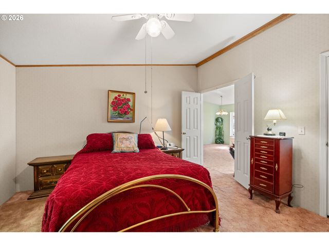 1196 37TH St, Springfield, OR 97478