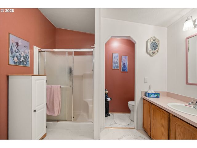 1196 37TH St, Springfield, OR 97478