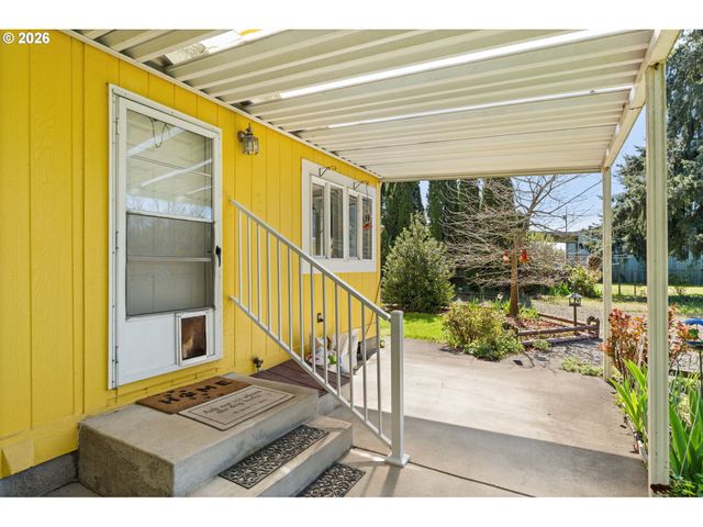 1196 37TH St, Springfield, OR 97478