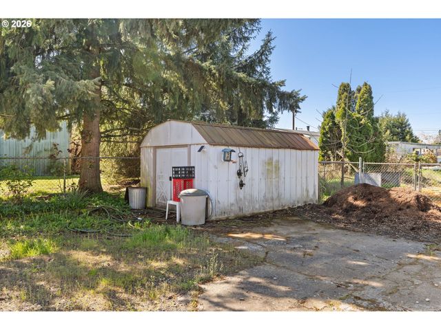 1196 37TH St, Springfield, OR 97478