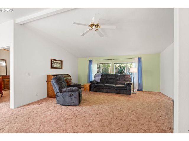 1196 37TH St, Springfield, OR 97478