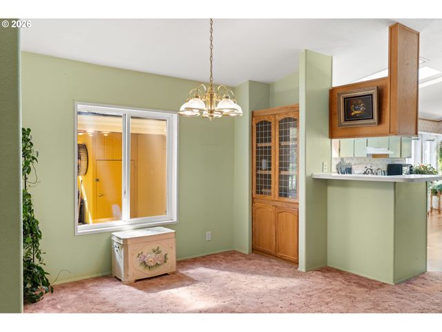 1196 37TH St, Springfield, OR 97478