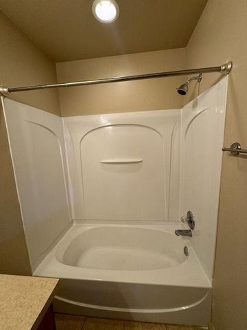 3629 Vanguard Drive, Yukon, OK 73099