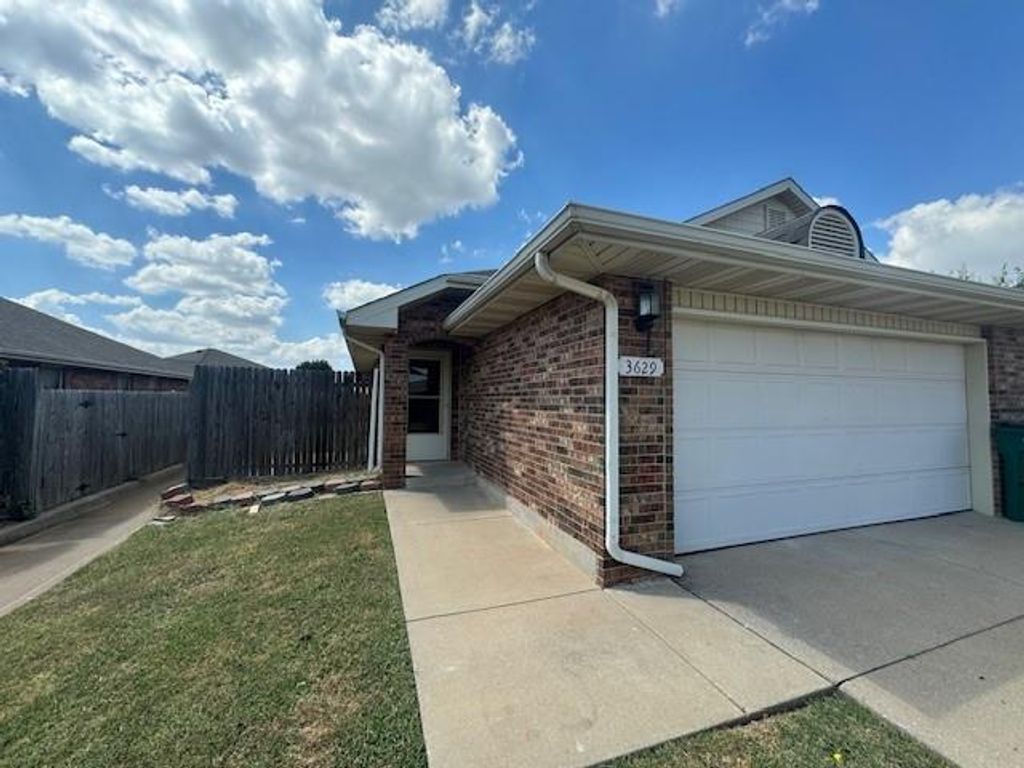 3629 Vanguard Drive, Yukon, OK 73099