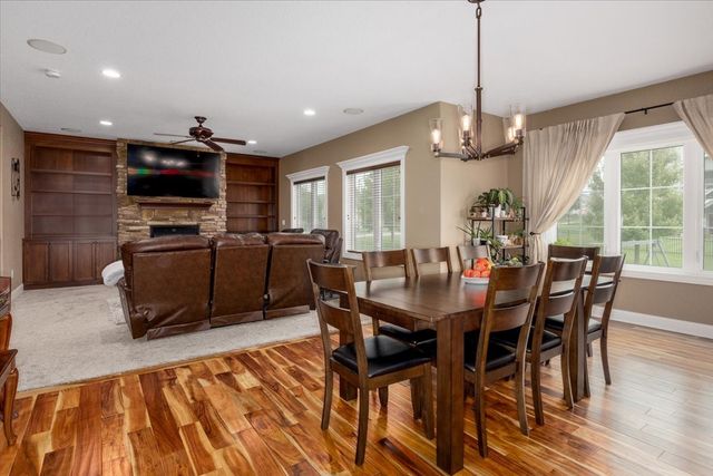 1406 S Sugar Creek Court, West Des Moines, IA 50266