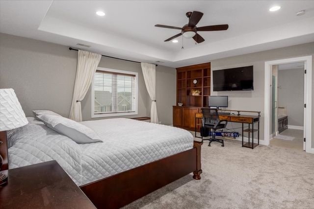 1406 S Sugar Creek Court, West Des Moines, IA 50266