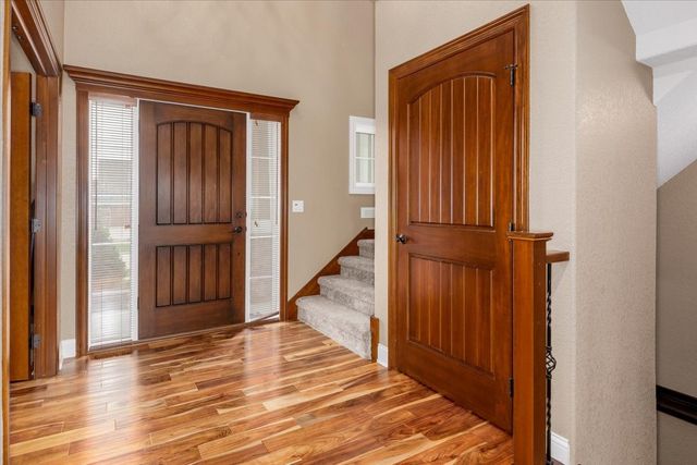 1406 S Sugar Creek Court, West Des Moines, IA 50266