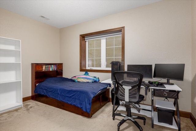 1406 S Sugar Creek Court, West Des Moines, IA 50266