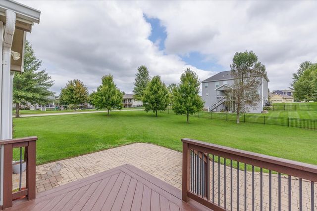 1406 S Sugar Creek Court, West Des Moines, IA 50266