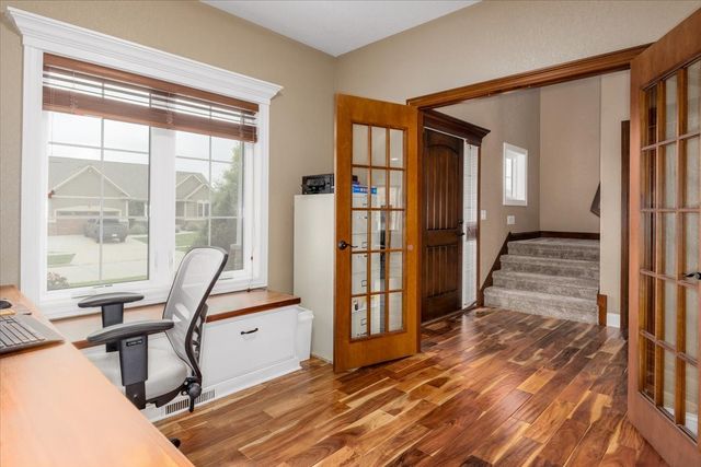 1406 S Sugar Creek Court, West Des Moines, IA 50266