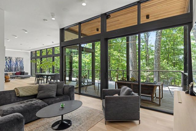 74 BROOKVILLE HOLLOW RD, Stockton, NJ 08559