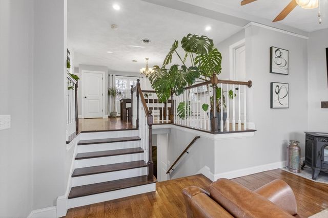 21 Huntington Ave, Methuen, MA 01844