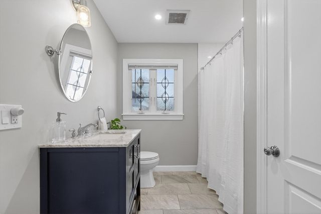 21 Huntington Ave, Methuen, MA 01844