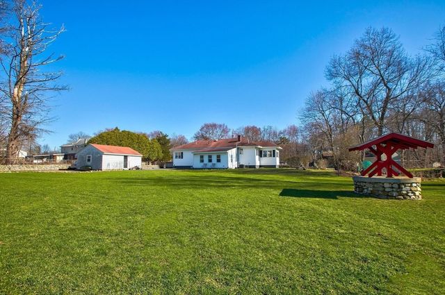 21 Huntington Ave, Methuen, MA 01844