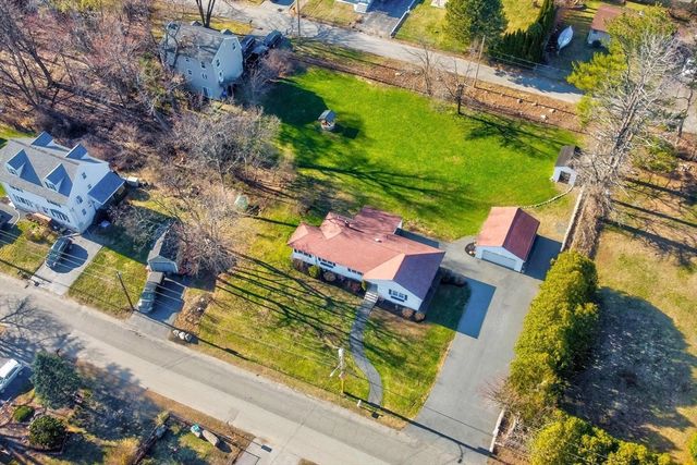 21 Huntington Ave, Methuen, MA 01844