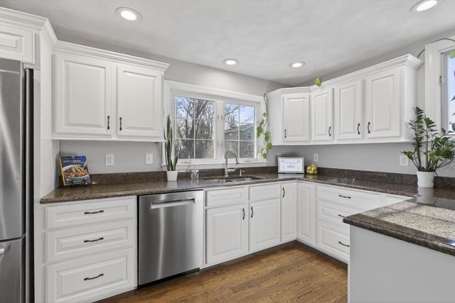 21 Huntington Ave, Methuen, MA 01844