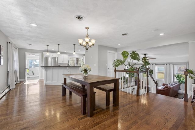 21 Huntington Ave, Methuen, MA 01844