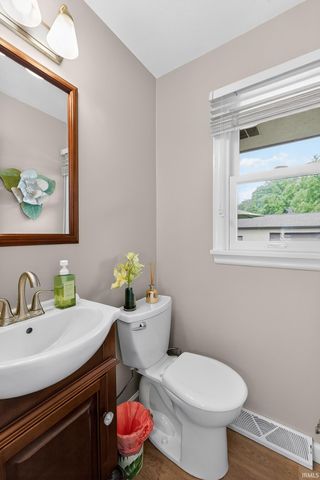 58849 County Road 1, Elkhart, IN 46517