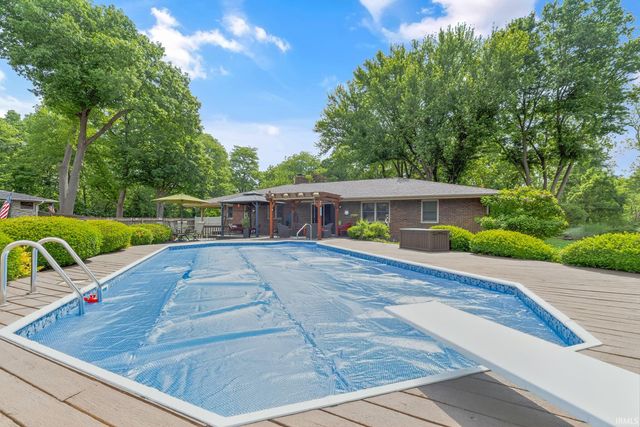 58849 County Road 1, Elkhart, IN 46517