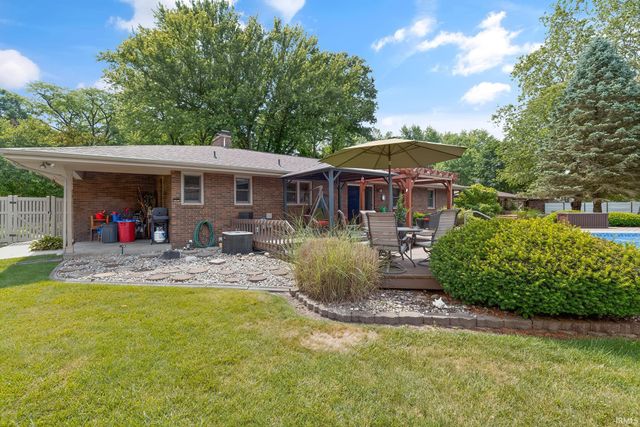 58849 County Road 1, Elkhart, IN 46517