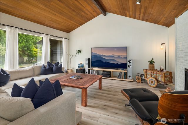 14642 NE 174th Street, Woodinville, WA 98072