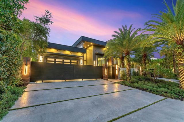 2401 NE 13th Street, Fort Lauderdale, FL 33304