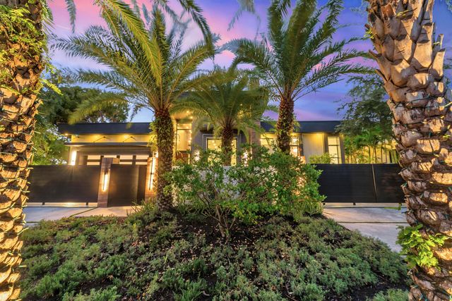 2401 NE 13th Street, Fort Lauderdale, FL 33304