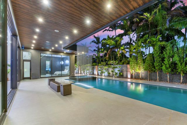 2401 NE 13th Street, Fort Lauderdale, FL 33304