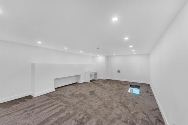 2401 NE 13th Street, Fort Lauderdale, FL 33304