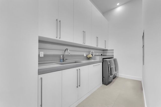 2401 NE 13th Street, Fort Lauderdale, FL 33304