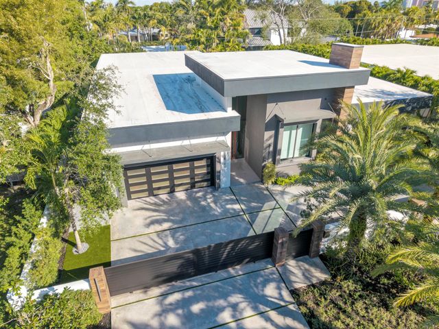 2401 NE 13th Street, Fort Lauderdale, FL 33304