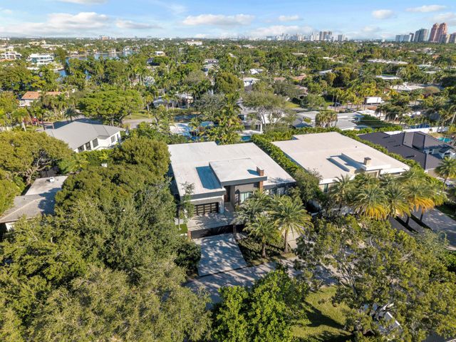 2401 NE 13th Street, Fort Lauderdale, FL 33304