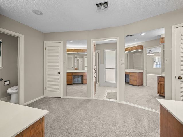 126 Boardwalk Dr, Center Point, TX 78010