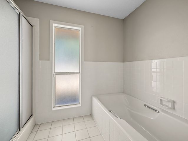 126 Boardwalk Dr, Center Point, TX 78010